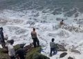 Keluar dari Mobil yang Melaju, Seorang Pemuda Lompat ke Laut di Pesisir Selatan