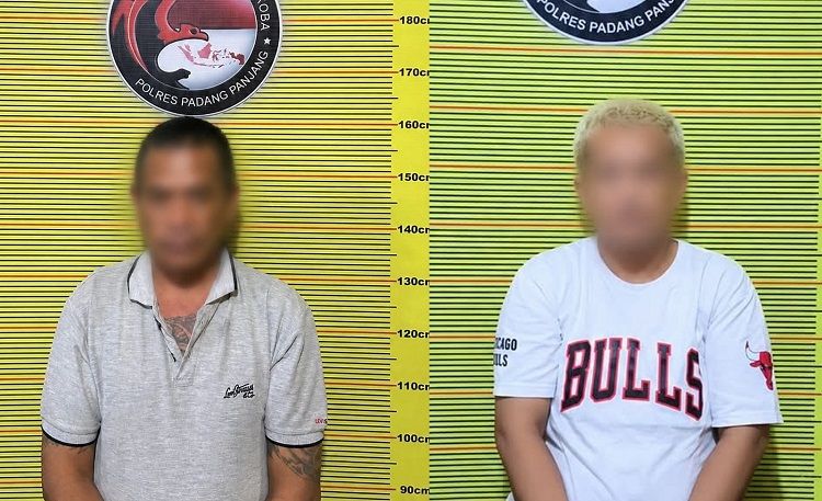 Polisi menangkap seorang pria dan seorang wanita di dua kelurahan di Padang Panjang, Sumatera Barat, pada Jumat (28/8/2026) malam karena kasus sabu-sabu. Foto: Polres Padang Panjang