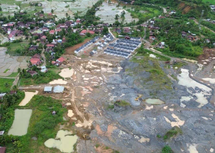 Galian C berupa pasir, batu andesit, tanah clay atau tanah liat, dan pembalakan liar di kawasan Gunung Sariak, Kecamatan Kuranji, Kota Padang, Sumatera Barat. Foto: Walhi Sumbar