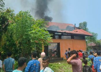 Video: Kebakaran Landa Pesisir Selatan, Warga Panik