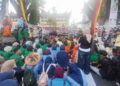 Ratusan Mahasiswa Demo di Kantor Gubernur Sumbar, Desak Perhatian terhadap Petani dan Lahan Terdampak Bencana