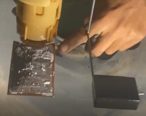 Viral, Warga Keluhkan Pertalite Bercampur Semen di SPBU Padang