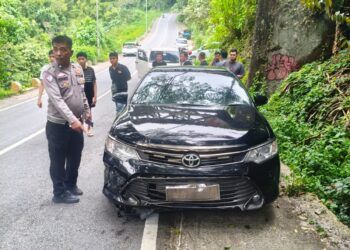 Camry dan Aerox Tabrakan di Padang Panjang, Satu Pelajar Tewas, Satu Luka Berat