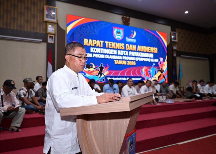 Sekretaris Daerah Rida Ananda memimpin rapat teknis dan audiensi kontingen yang digelar Pemerintah Kota Payakumbuh di Aula Josrizal Zain, Balai Kota Payakumbuh, Senin (28/9/2026).