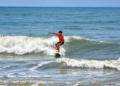 Padang Pariaman Gelar Kejuaraan Surfing Perdana, 67 Peselancar Ramaikan Pantai Tiram