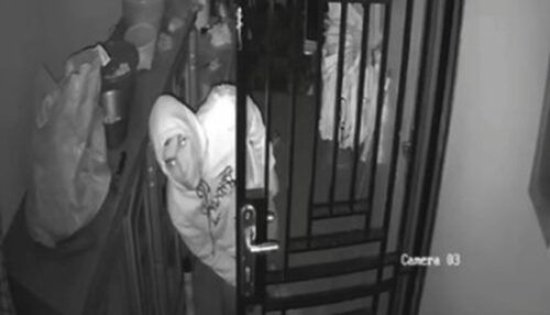 CCTV Rekam Sosok Pria di Rumah Lansia yang Ditemukan Tewas di Solok Selatan