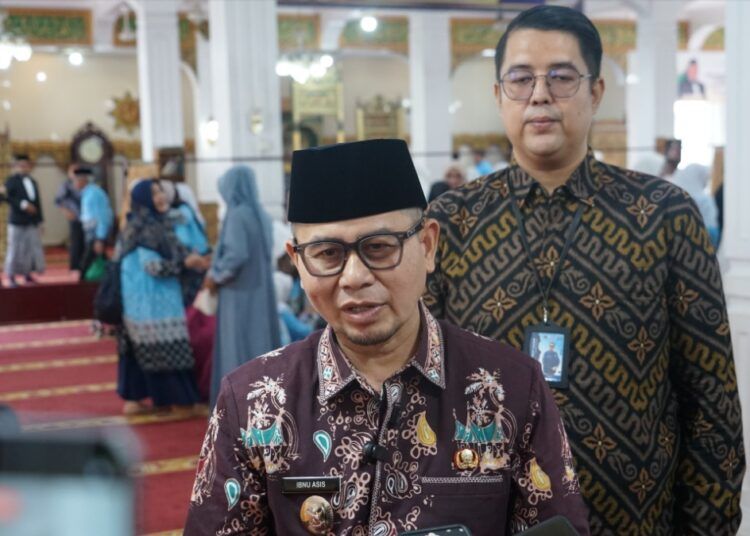 Wakil Wali Kota Bukittinggi Ibnu Asis usai silaturahmi dengan jamaah haji Kota Bukittinggi di Masjid Jamik Birugo, Kamis (24/9/2026).