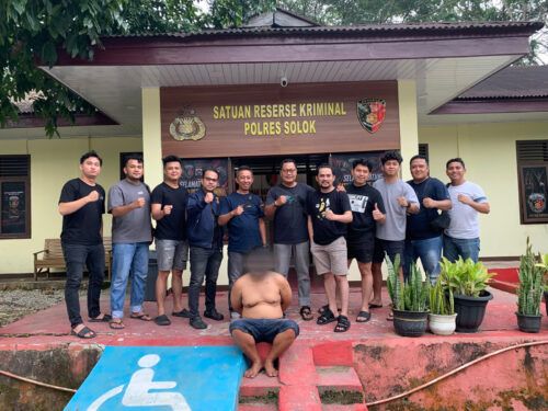 Buronan Pencuri Kartu ATM Ditangkap di Solok