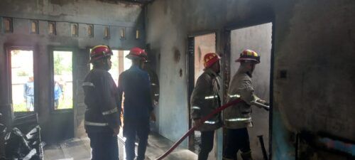 Anak 4 Tahun Bermain Lilin di Kamar, Rumah di Lima Puluh Kota Terbakar