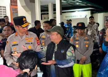 Gerak Cepat Tinjau Lokasi Banjir, Ketua DPRD Padang Muharlion Desak Penanganan Konkret